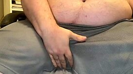 Hey, check out this mature babe making a guy cum in 10 seconds with her skills!