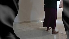 Tamil Maid Sreelatha Sucking Owner Dick While Wife’s Away!