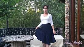 busty 43yr-old wanilianna teases outdoors in stockings with curvy charm