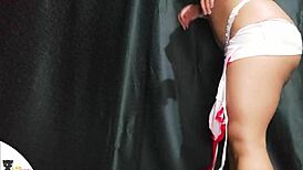 La criada, bend over for special service now!