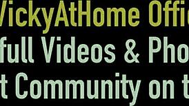 vicky vette and maggie green trying lesbian fuck in a webcam show