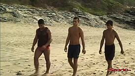 i seen two big hard dicked dudes mouth fucking a tanned twink on the beach