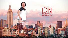 Wow, Giant Lady Without Panties Struts Through City Like King Kong! What a Show!