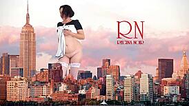 Wow, Giant Lady Without Panties Struts Through City Like King Kong! What a Show!