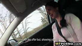 Amateur girl gets hardcore sex in a car