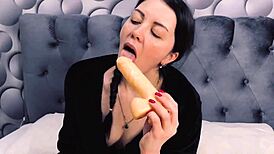 Hey, caught my stepsister with her rubber toy secretly