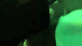 fui curtir uma balada e dei meu cuzinho ali mesmo no busão