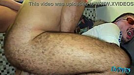 noite de filme virou suruba na sala de estar completo no red