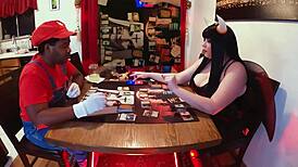 Jane plays magic 7 in lord of the rings cosplay