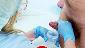 नर्स पेशेंट को हिलाती है! प्रोस्टेट मसाज सेमेन टेस्ट के लिए!