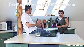 Hausfrauen 9 Showcases Hot European Cougar Sucking Action