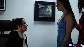 हॉट लेस्बियन थ्रीसम में सेक्सी लड़कियां और मैच्योर औरत