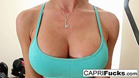 वर्कआउट सेशन से इंटेंस सेक्स तक ब्रूनेट स्टार के साथ