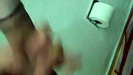 Recording my horny milf stepmom bathing with her curvy body