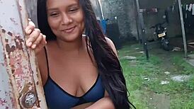 मैं अपनी बहन के मोज़ो से हॉर्नी हो जाती हूं 🔥