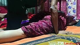 इंडियन कपल का मॉन्स्टर लंड पर जंगली वेबकैम हैंडजॉब