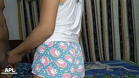 I jus can't stop peekin at my hermanastra makin her bed, ya know?