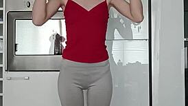 Short Training Routine Focuses On Brunette's Petite Form In Leggings At Gym