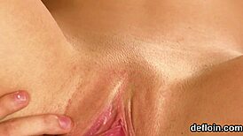 Natural Girl Spreads Tight Hole Wide and Loses Virginity in Hardcore Scene