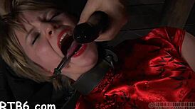 एंजेल वाइल्ड पर्वर्टेड टीजिंग सहती रफ चुदाई सेशन में