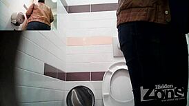 घास साफ करने आया लेकिन रोडसाइड जोरदार चोदा