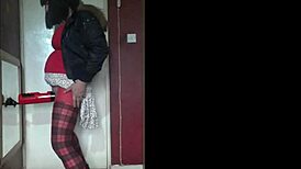 Gay masturbation with a kinky twist using a sex machine