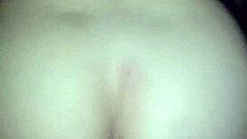 molhando o pau todinho e gemendo gostoso, essa latina fode gostoso