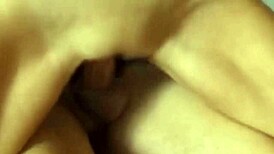 ओएमजी ये मोटी चूत कम्पो स्पर्म से लगातार भरा जा रहा!