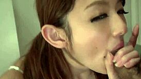 जंगली एशियन स्टॉकिंग चूत वाली सीन