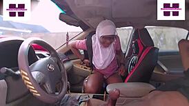 Ebony Teen Gets Wet in Car for Quick Sex Session