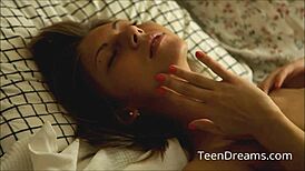 Anjelica orgasms playing pussy with vibrator!