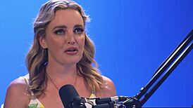 Up Close - Charlie Forde's Gorgeous Solo Female Orgasm