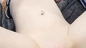 Watch this amateur get machine fucked close-up?