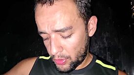 fodemos o ninja de rabo apertado no box do cinemão gay