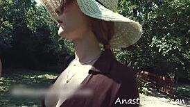 omg, walkin in park with no undearwear flashin pussy n tits to strangers