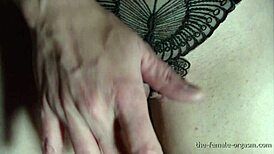 close-up webcam pussy orgasms in doggystyle