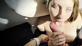 Sexy hottie sucking dick for facial cumshot