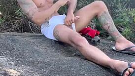 Cruising nas praias do Brasil, man, that big cock outdoors 😜