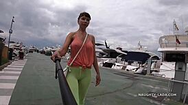 That cameltoe in public is so teasing!