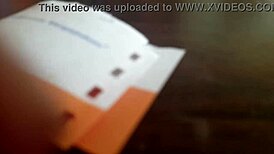 मेरी हर्मनस्ट्रा कोलम्बियाना सेक्सी मिनिस्कर्ट में अपनी पैंटीज फ्लैश कर रही है