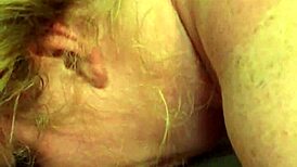 White Girl Sucking Teen Cock in Close-Up