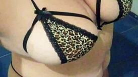 La puta de mi madrastra texts, I'm wet while your dad’s away on business!