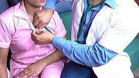 इंडियन डॉक्टर पेशेंट को हार्ड हॉस्पिटल सेक्स में चोदता है!