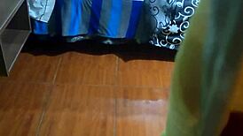 ट्रिप पर ऑर्गेज्म के दौरान चीखी मैं