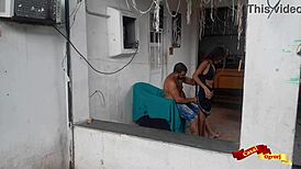 minha enteada me barbeia e depois libera o cuzinho pra mim