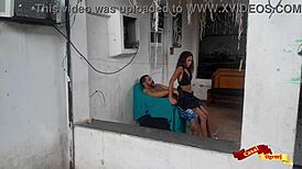 minha enteada me barbeia e depois libera o cuzinho pra mim