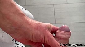 i gave a blowjob while he watched porn on my laptop, tons of cum in mouth