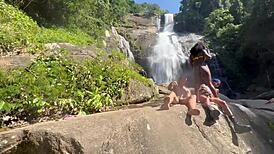 V�deo Amador Bastidores Podendo A Pretinha 18 Na Cachoeira No Ar Livre Completo No Red E No Cher