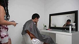 बेस्ट फ्रेंड की हॉट अस्स वाइफ गलती से मेरे साथ जोर से बेंग करती है