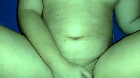 Lidia Hot69 enjoys creampie in close-up POV